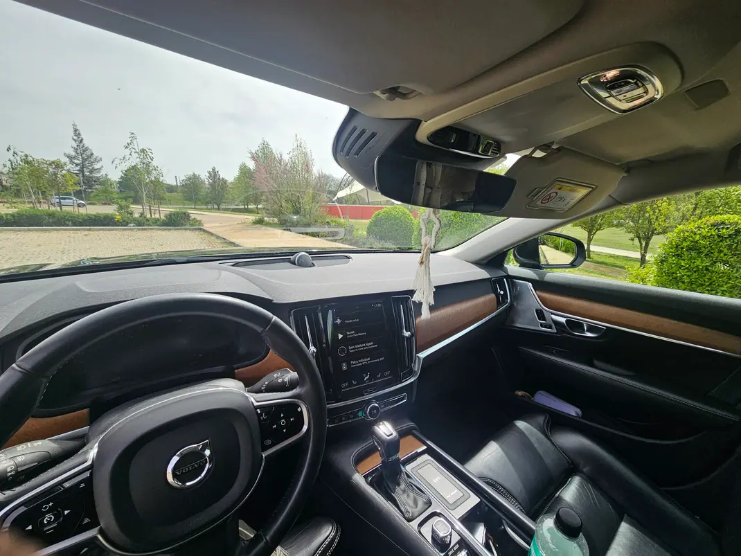 Volvo S90 2018 - 30000 EUR, 85000 km - AUTO.MOTO.pt - 85000km - foto 11 de 13