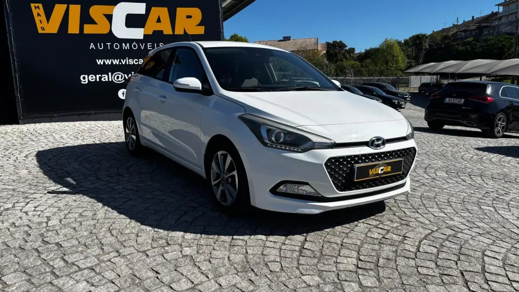 Hyundai i20 2017 - 11390 EUR, 78000 km - AUTO.MOTO.pt - 78000km - foto 7 de 20