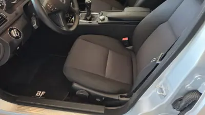 Mercedes-Benz C 220 2010 - 9900 EUR, 291040 km - AUTO.MOTO.pt - 291040km - foto 35 de 61