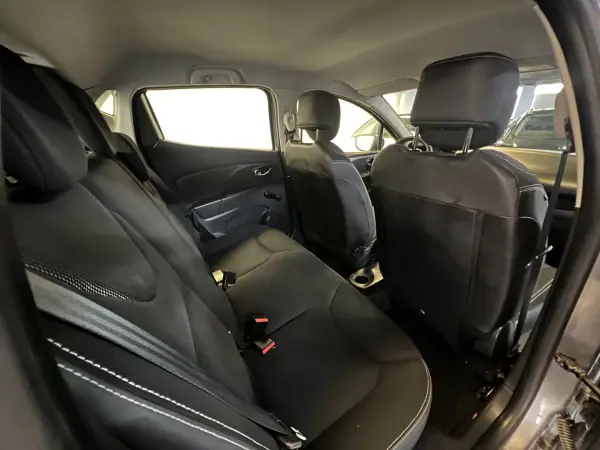 Renault Clio 2013 - 7990 EUR, 160000 km - 160000km - foto 13 de 38