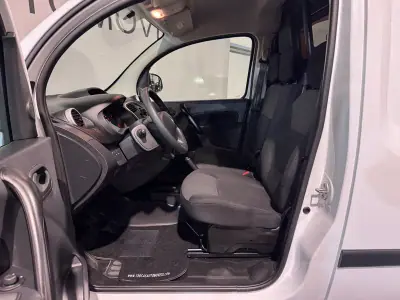Renault KANGOO MAXI 1.5 DCI BUSINESS S/S 2020 - 13750 EUR, 151000 km - AUTO.MOTO.pt - 151000km - foto 28 de 33