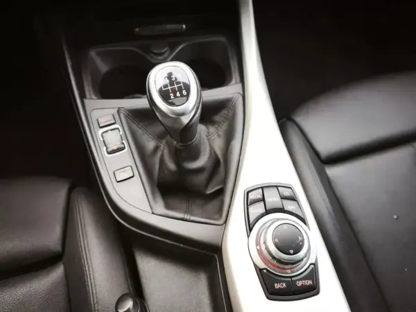 BMW 116 2016 - 13900 EUR, 205293 km - AUTO.MOTO.pt - 205293km - foto 28 de 31