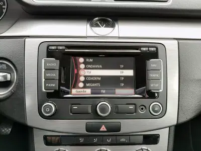 Volkswagen Passat 2012 - 8490 EUR, 296803 km - AUTO.MOTO.pt - 296803km - foto 24 de 27