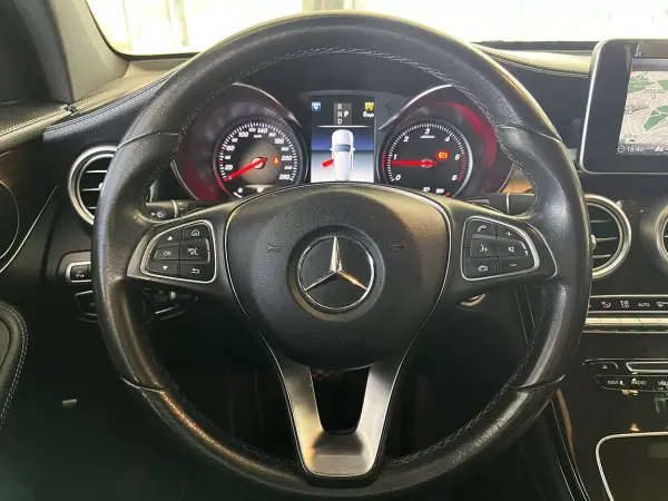 Mercedes-Benz GLC 220 2017 - 31900 EUR, 155916 km - AUTO.MOTO.pt - 155916km - foto 8 de 25