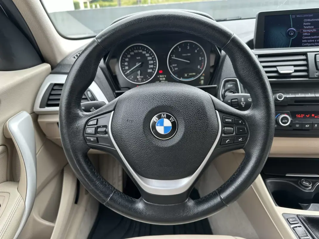 BMW 116 2012 - 11900 EUR, 230000 km - AUTO.MOTO.pt - 230000km - foto 31 de 65