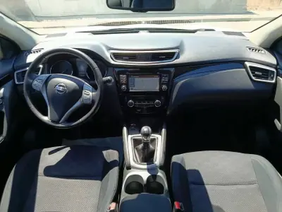Nissan Qashqai 2017 - 12750 EUR, 153412 km - AUTO.MOTO.pt - 153412km - foto 11 de 30