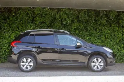 Peugeot 2008 2015 - 11500 EUR, 119000 km - AUTO.MOTO.pt - 119000km - foto 6 de 16