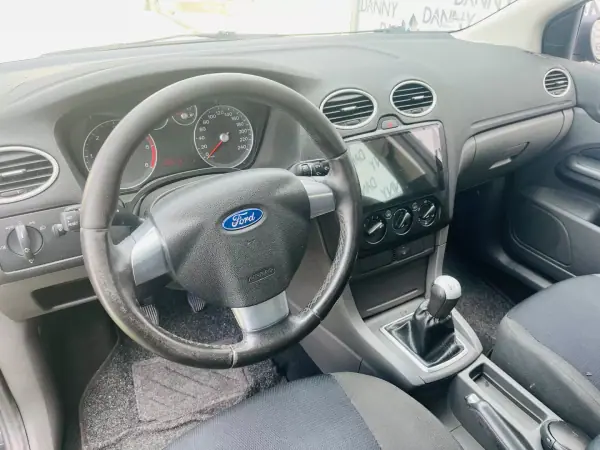 Ford Focus 2007 - 6500 EUR, 148000 km - AUTO.MOTO.pt - 148000km - foto 10 de 10