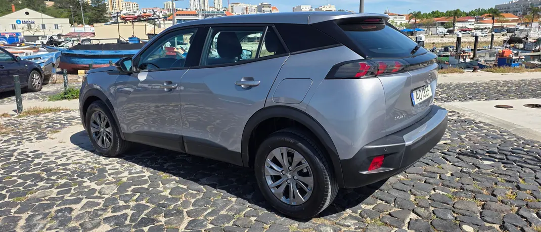 Peugeot 2008 2022 - 16900 EUR, 113000 km - AUTO.MOTO.pt - 113000km - foto 3 de 11