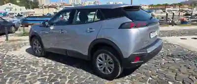Peugeot 2008 2022 - 16900 EUR, 113000 km - AUTO.MOTO.pt - 113000km - foto 3 de 11