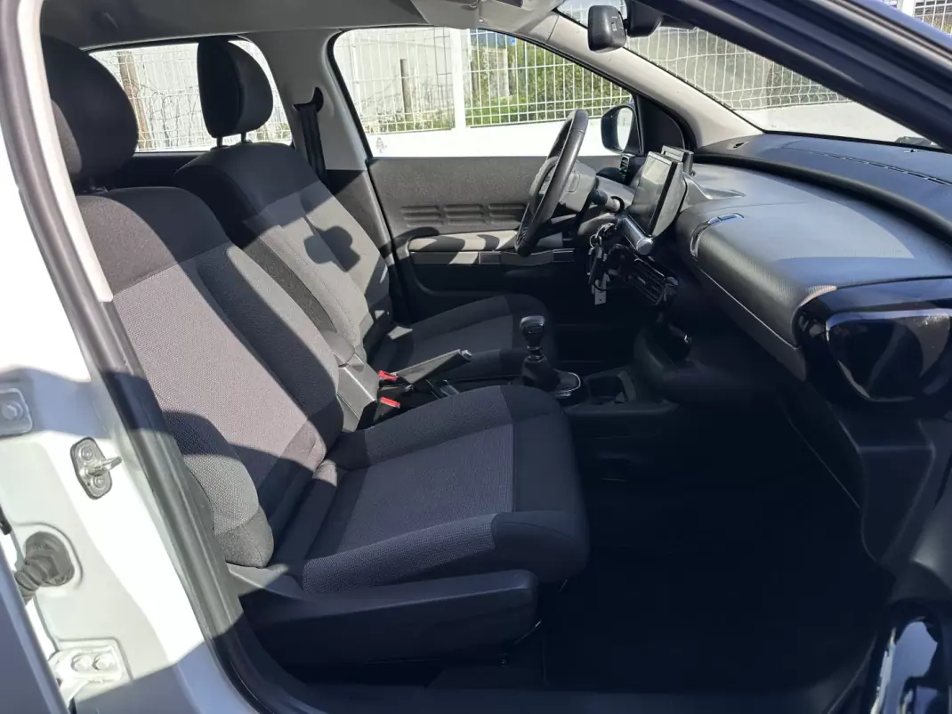 Citroën C4 Cactus 2020 - 11900 EUR, 150000 km - AUTO.MOTO.pt - 150000km - foto 31 de 37