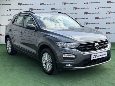 Volkswagen T-Roc 2020 - 19850 EUR, 142560 km - AUTO.MOTO.pt - 142560km - foto 4 de 20