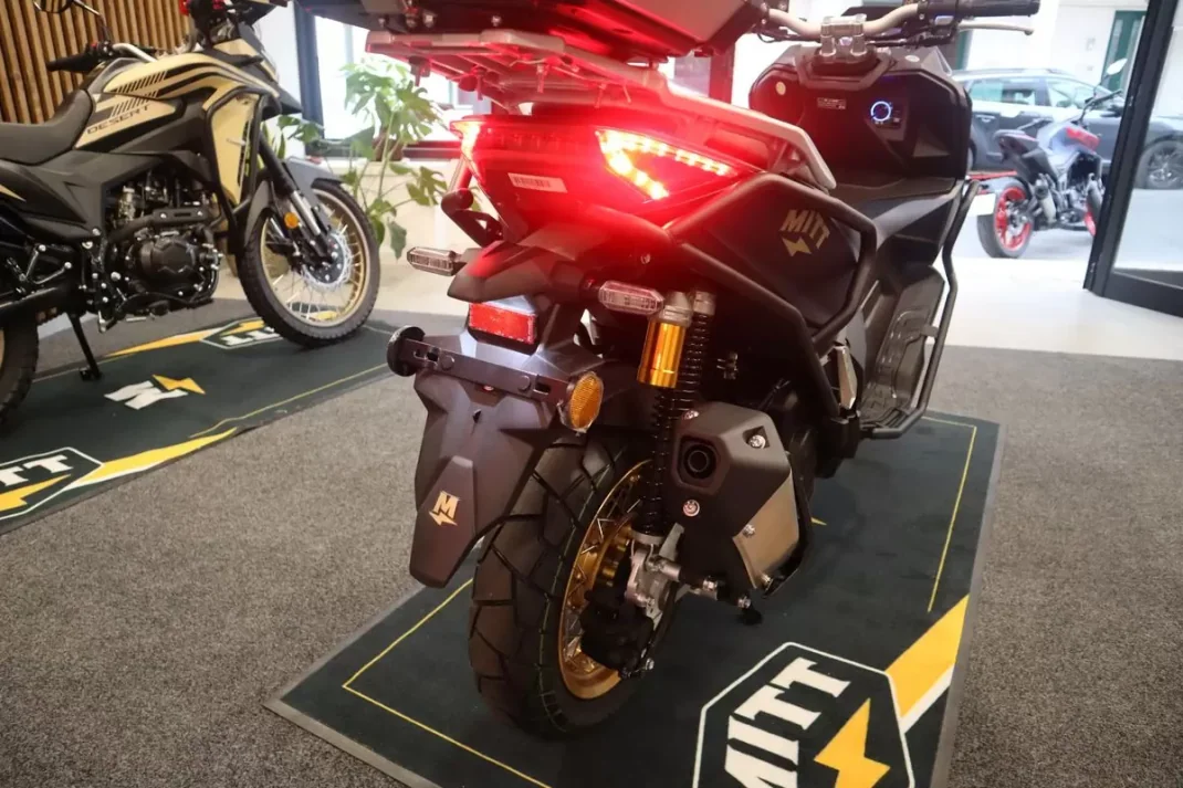 2026 - 3790 EUR, 1 km - AUTO.MOTO.pt - 1km - foto 7 de 14