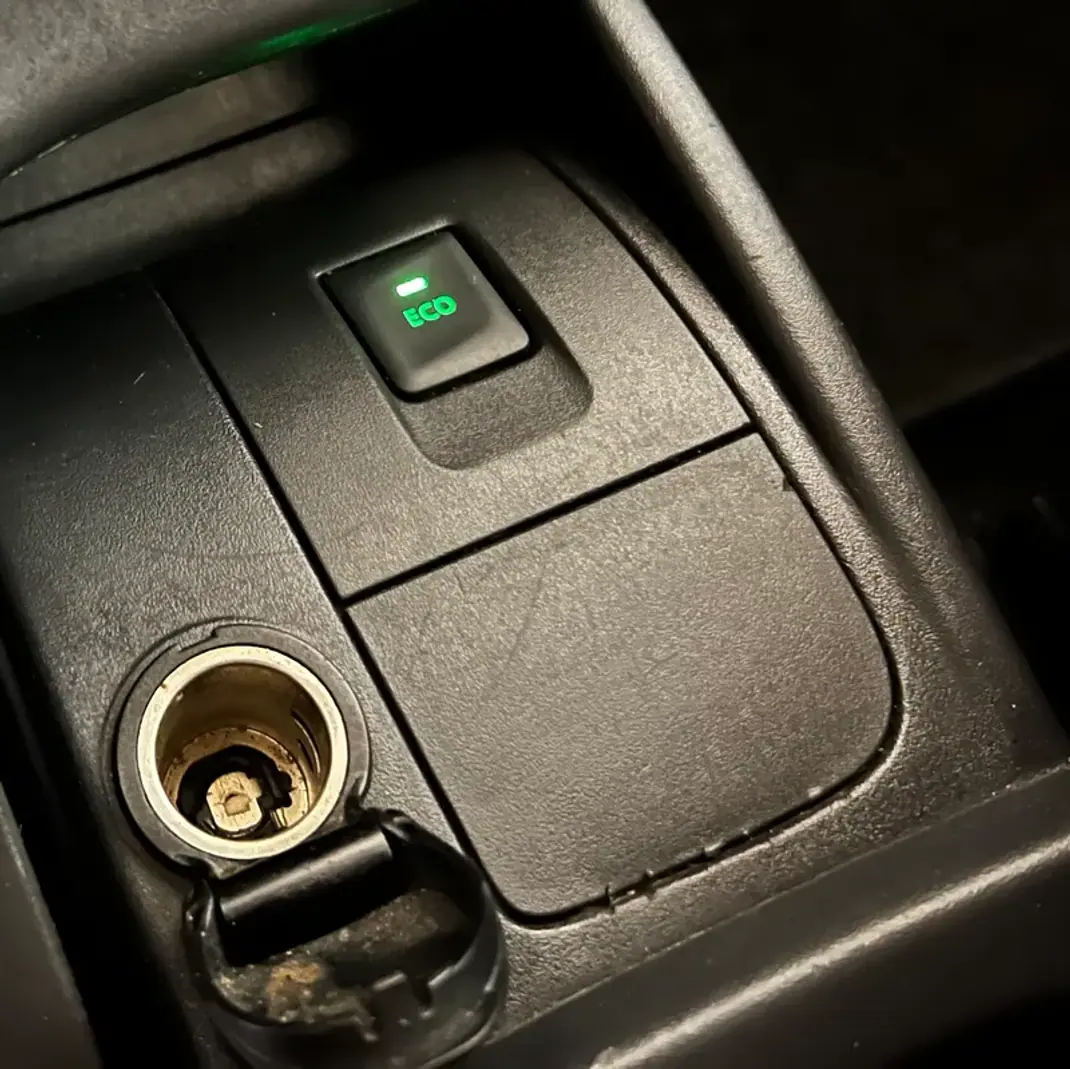 Renault KANGOO EXPRESS 1.5 DCI BUSINESS 3 L S/S 2015 - 7700 EUR, 226000 km - AUTO.MOTO.pt - 226000km - foto 20 de 23