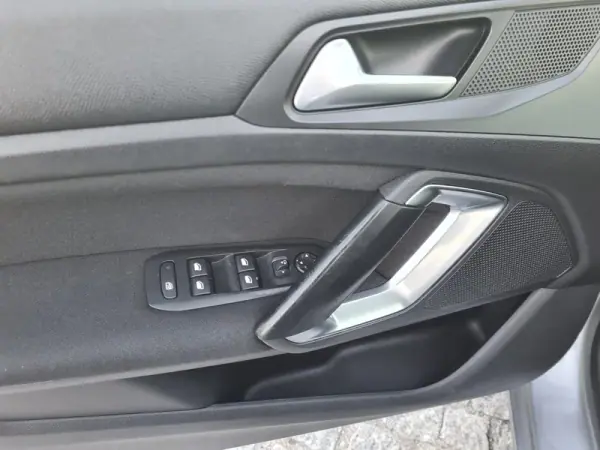 Peugeot 2008 2014 - 12450 EUR, 57000 km - AUTO.MOTO.pt - 57000km - foto 12 de 12