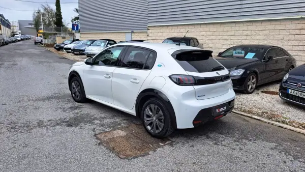 Peugeot e-208 2021 - 16480 EUR, 40817 km - AUTO.MOTO.pt - 40817km - foto 25 de 56
