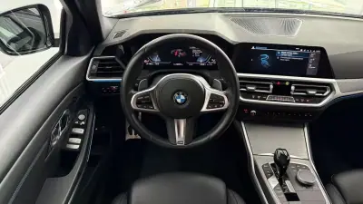 BMW 330 2019 - 30990 EUR, 62341 km - AUTO.MOTO.pt - 62341km - foto 13 de 33