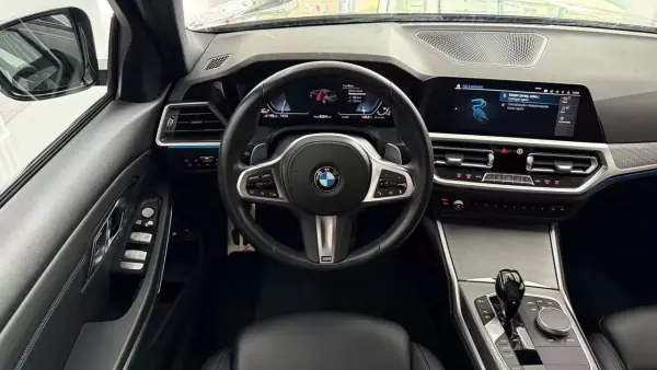 BMW 330 2019 - 30990 EUR, 62341 km - AUTO.MOTO.pt - 62341km - foto 13 de 33