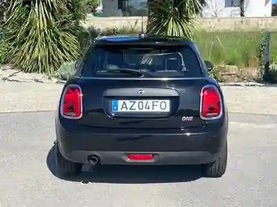 MINI 5 Portas 2020 - 18750 EUR, 80000 km - 80000km - foto 15 de 15