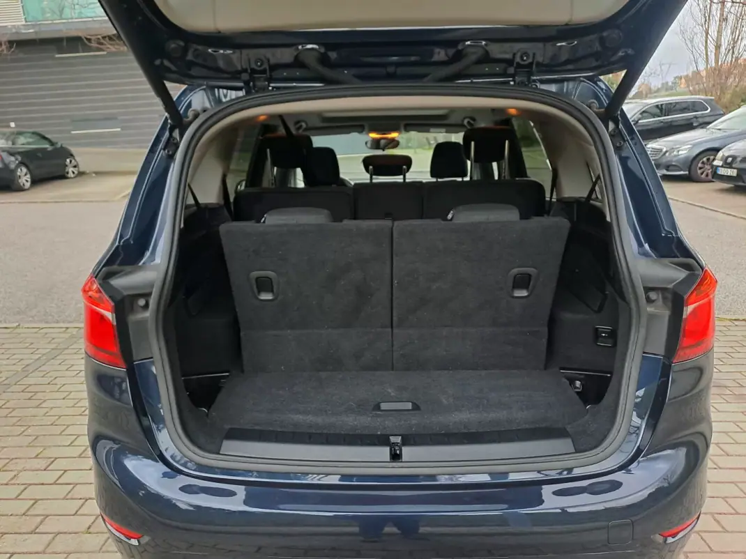 BMW 216 Gran Tourer 2018 - 16000 EUR, 120000 km - AUTO.MOTO.pt - 120000km - foto 23 de 33