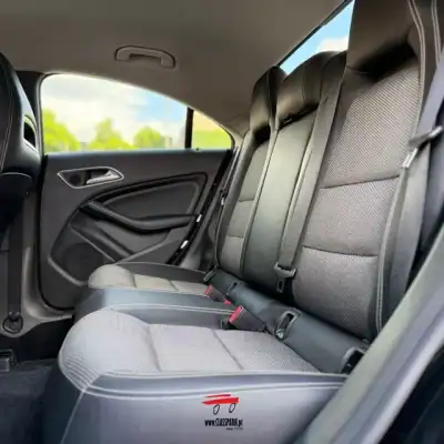 Mercedes-Benz CLA 180 2015 - 17500 EUR, 184000 km - AUTO.MOTO.pt - 184000km - foto 10 de 22