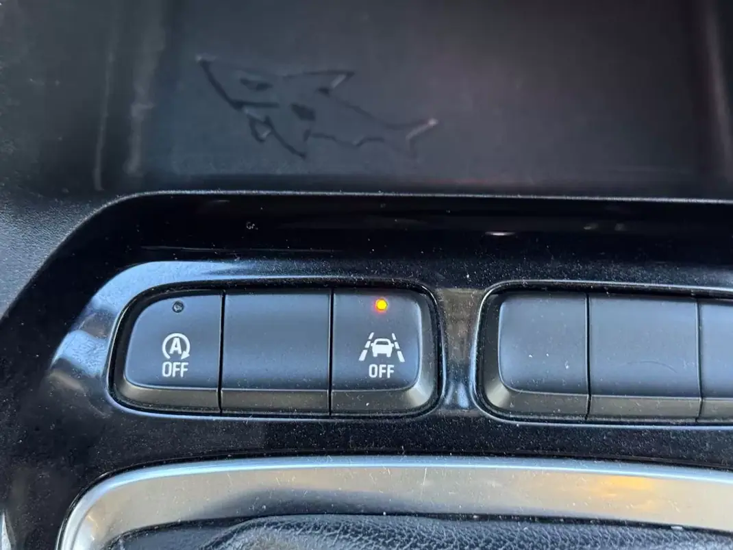 Opel Corsa 2021 - 12900 EUR, 114027 km - AUTO.MOTO.pt - 114027km - foto 14 de 22