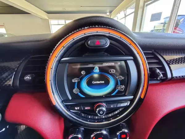 MINI John Cooper Works 2015 - 21500 EUR, 91950 km - AUTO.MOTO.pt - 91950km - foto 29 de 38