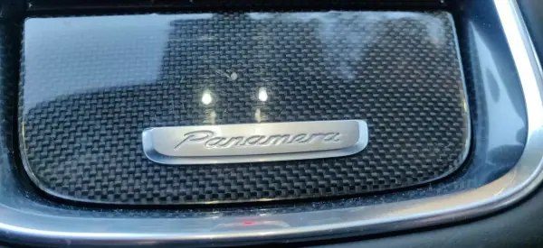 Porsche Panamera 2017 - 76490 EUR, 62500 km - AUTO.MOTO.pt - 62500km - foto 48 de 49