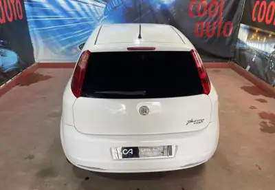 Fiat PUNTO 2008 - 2999 EUR, 233000 km - AUTO.MOTO.pt - 233000km - foto 12 de 36