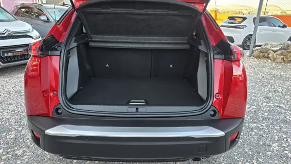 Peugeot 2008 2020 - 17500 EUR, 51350 km - AUTO.MOTO.pt - 51350km - foto 21 de 22