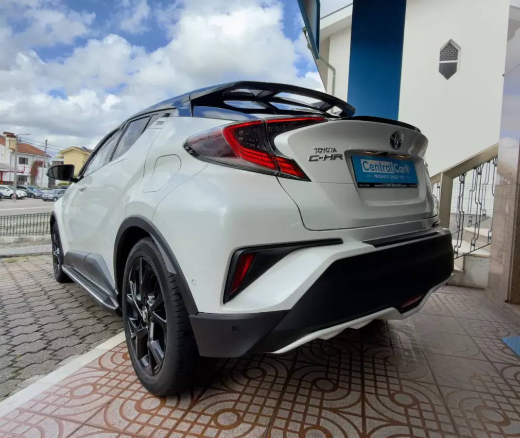 Toyota C-HR 2019 - 23950 EUR, 80000 km - 80000km - foto 8 de 31