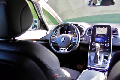 Renault Scénic 2017 - 15750 EUR, 97000 km - AUTO.MOTO.pt - 97000km - foto 8 de 31
