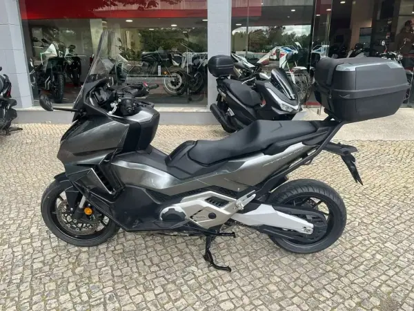 Honda Forza 2023 - 9350 EUR, 11932 km - AUTO.MOTO.pt - 11932km - foto 2 de 12