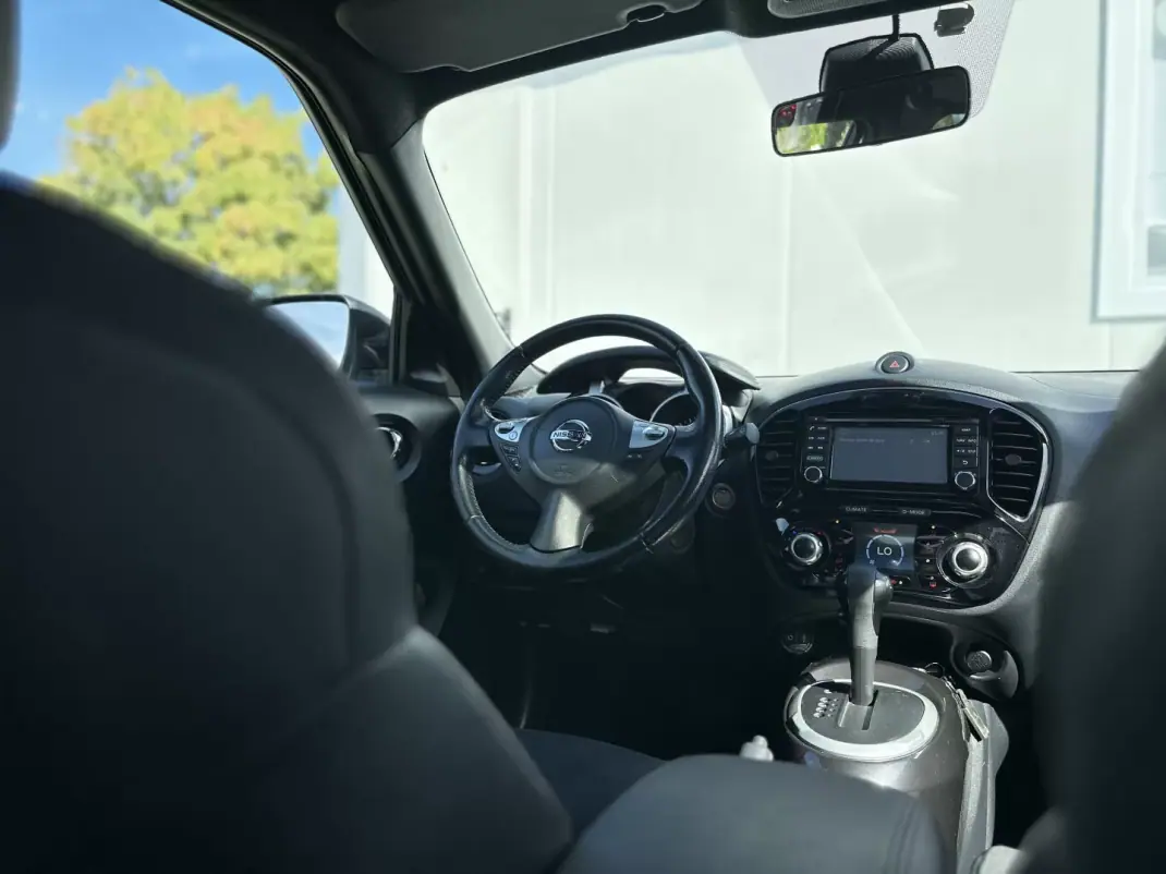 Nissan Juke 2017 - 12990 EUR, 84000 km - 84000km - foto 25 de 41