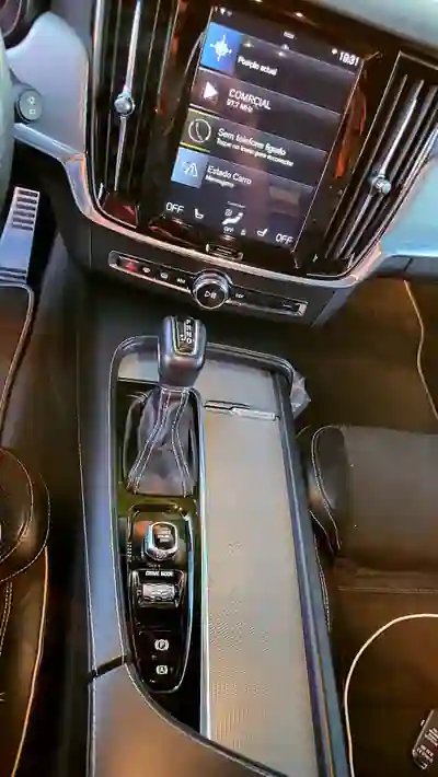 Volvo V90 2018 - 20000 EUR, 185000 km - 185000km - foto 8 de 15
