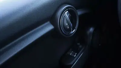 MINI 3 Portas 2016 - 13999 EUR, 89000 km - 89000km - foto 22 de 23