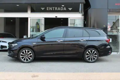Fiat Tipo Station Wagon 2019 - 10400 EUR, 162509 km - AUTO.MOTO.pt - 162509km - foto 4 de 27