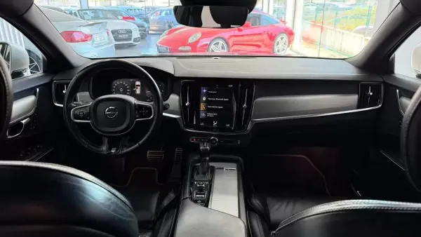 Volvo V90 2018 - 23990 EUR, 166090 km - AUTO.MOTO.pt - 166090km - foto 15 de 31