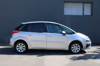 Citroën C4 Picasso 2010 - 3990 EUR, 290212 km - 290212km - foto 5 de 24