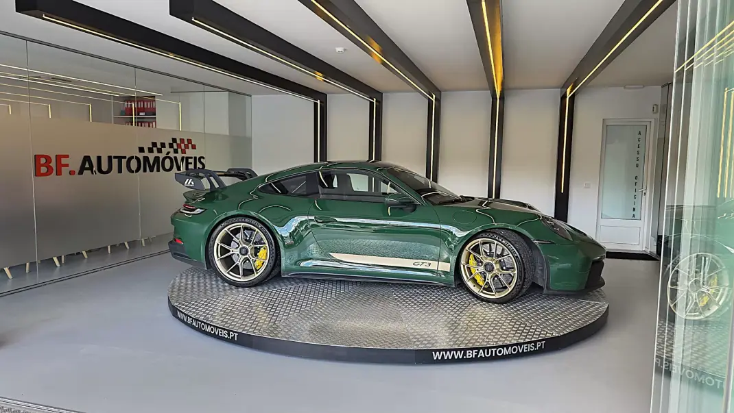 Porsche 992 2021 - 235000 EUR, 15666 km - AUTO.MOTO.pt - 15666km - foto 8 de 61