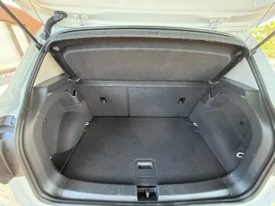 Volkswagen T-Cross 2021 - 18800 EUR, 60157 km - AUTO.MOTO.pt - 60157km - foto 18 de 20