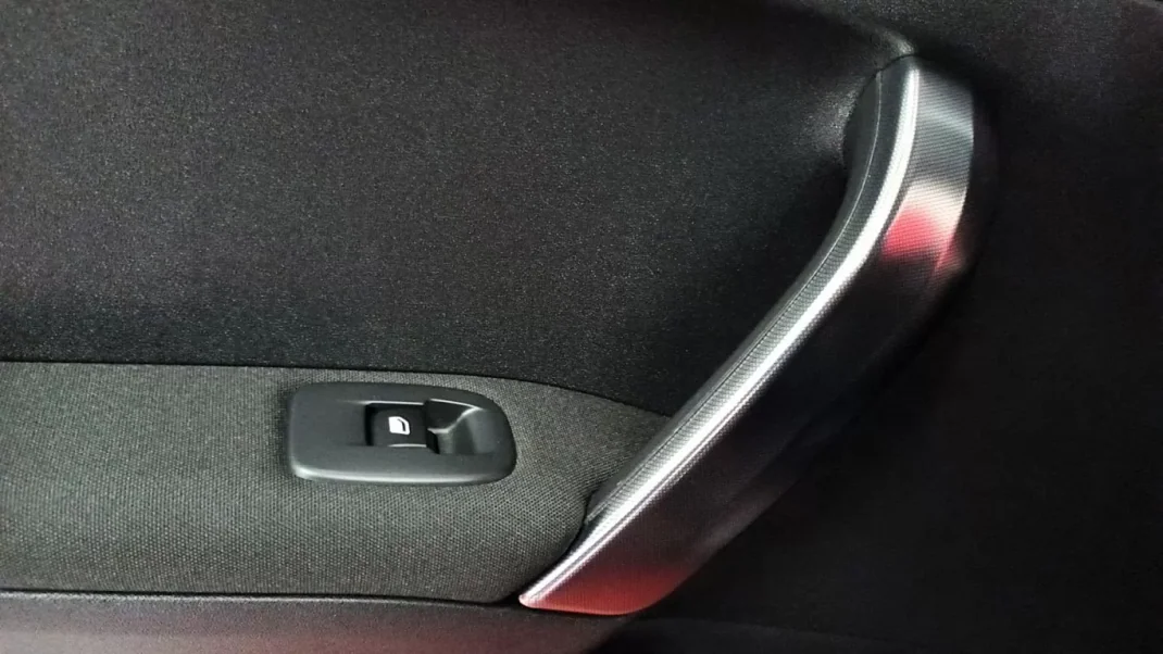 Peugeot 2008 2016 - 13750 EUR, 44423 km - AUTO.MOTO.pt - 44423km - foto 48 de 58