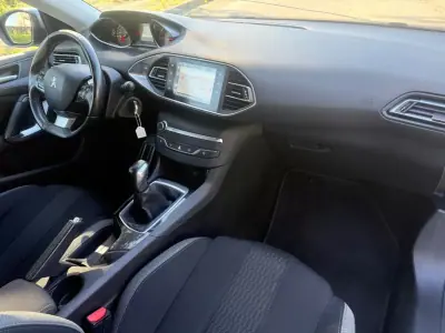 Peugeot 308 SW 2016 - 9450 EUR, 192000 km - AUTO.MOTO.pt - 192000km - foto 13 de 24