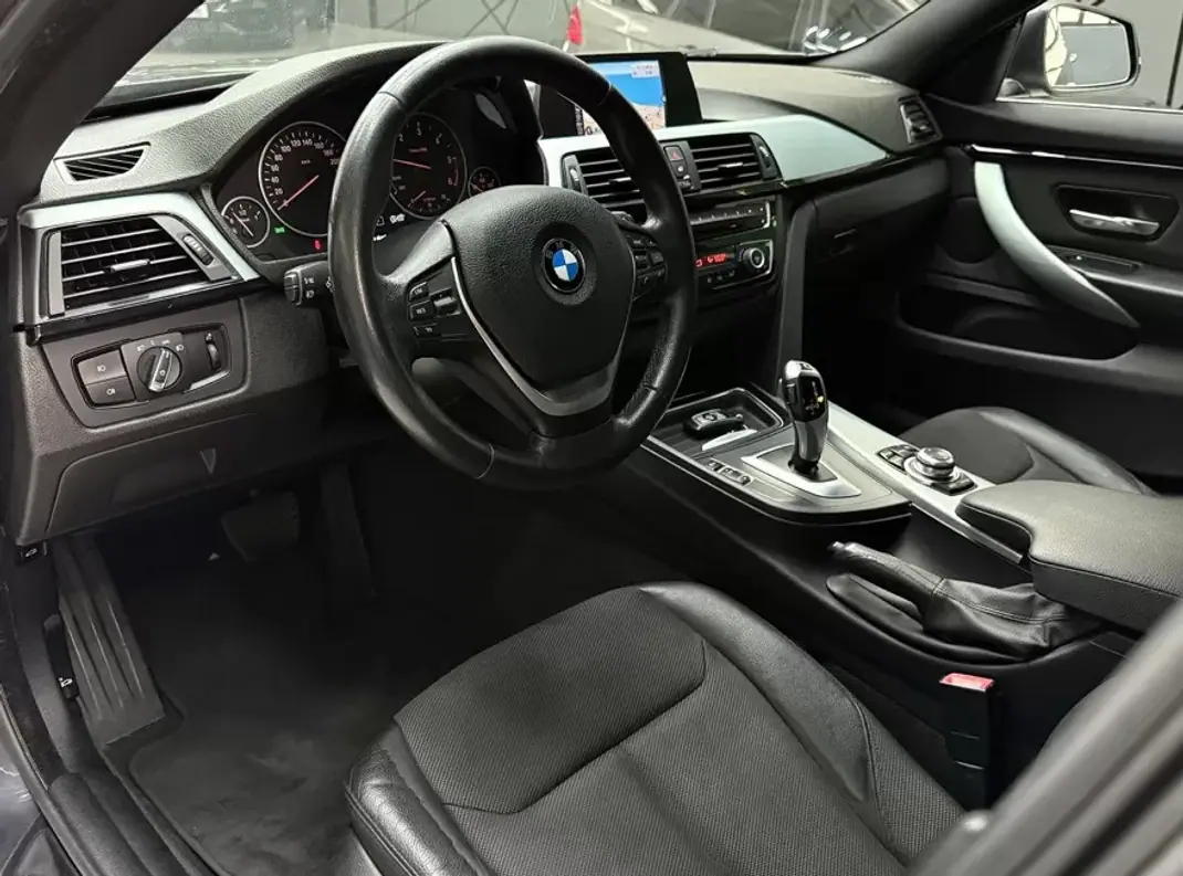 BMW 418 Gran Coupé 2015 - 16999 EUR, 227979 km - 227979km - foto 17 de 23