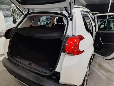 Peugeot 2008 2015 - 9740 EUR, 120266 km - AUTO.MOTO.pt - 120266km - foto 19 de 28