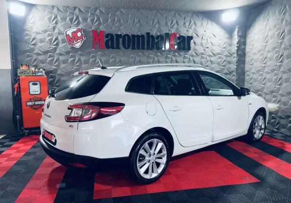 Renault Mégane Sport Tourer 2012 - 7990 EUR, 307778 km - AUTO.MOTO.pt - 307778km - foto 6 de 19
