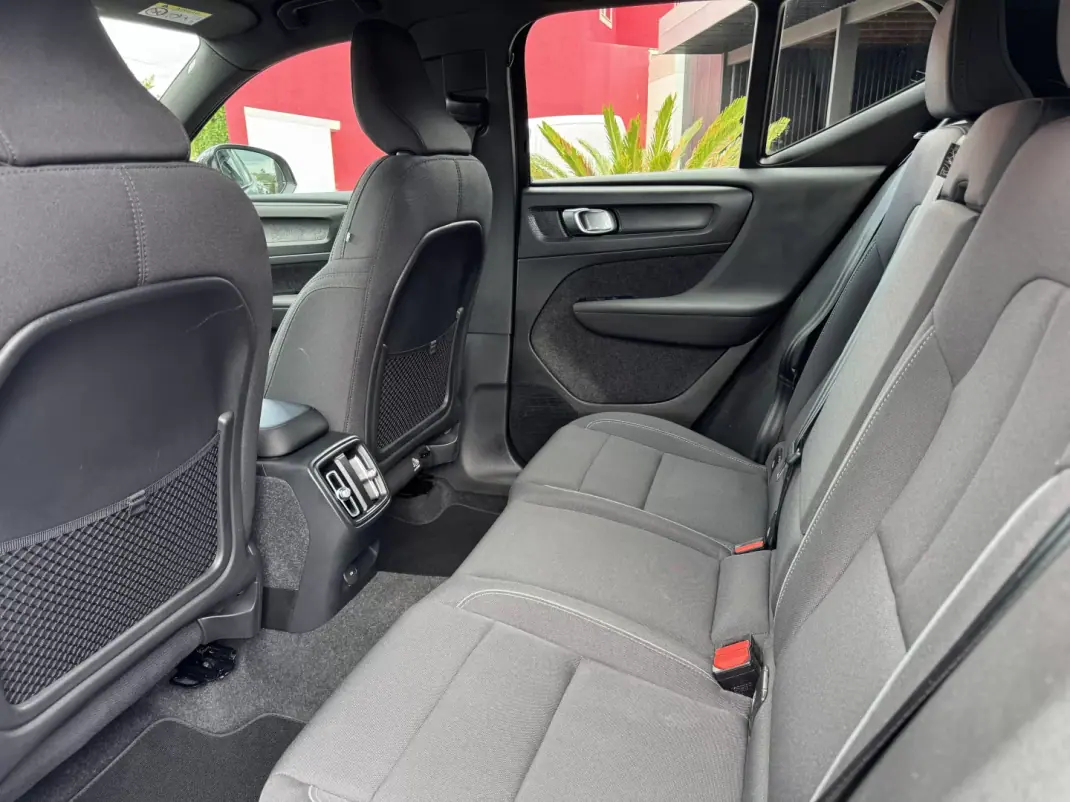 Volvo XC 40 2023 - 28500 EUR, 58000 km - AUTO.MOTO.pt - 58000km - foto 15 de 38
