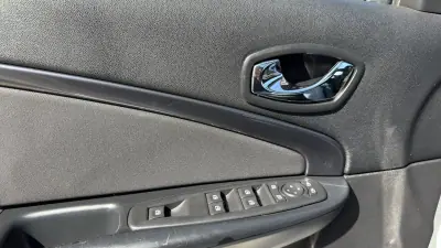 Renault Mégane Cabrio 2012 - 11800 EUR, 182000 km - AUTO.MOTO.pt - 182000km - foto 25 de 38