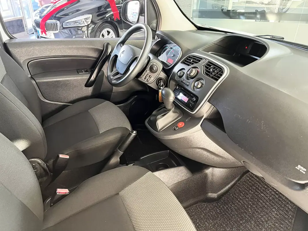 Renault Kangoo Express ZE 33 2019 - 12900 EUR, 23343 km - AUTO.MOTO.pt - 23343km - foto 16 de 18