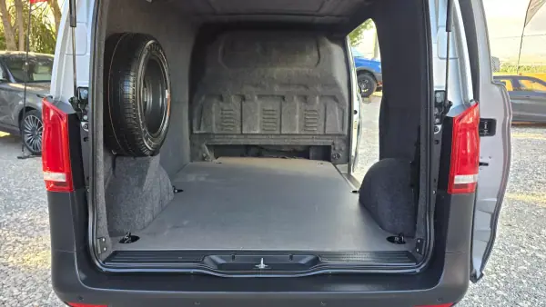 Mercedes-Benz Vito 2020 - 18950 EUR, 116100 km - 116100km - foto 11 de 20